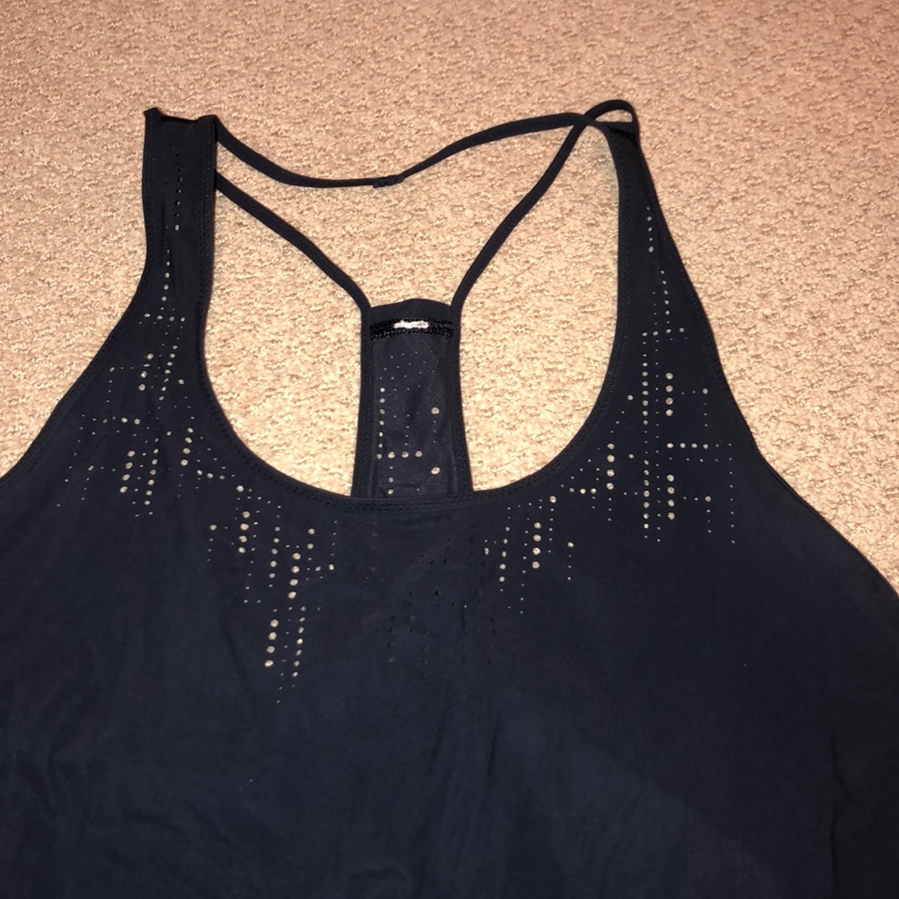 Black racer back Lululemon flowy workout tank